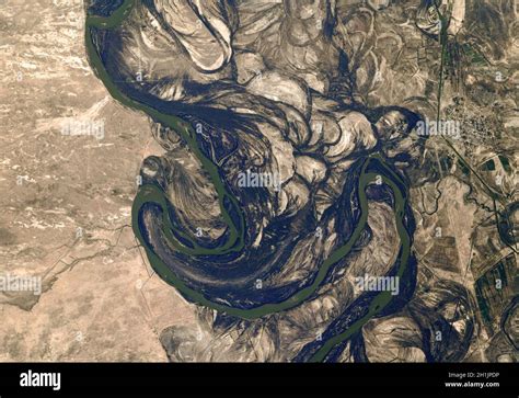 River jaxartes hi-res stock photography and images - Alamy
