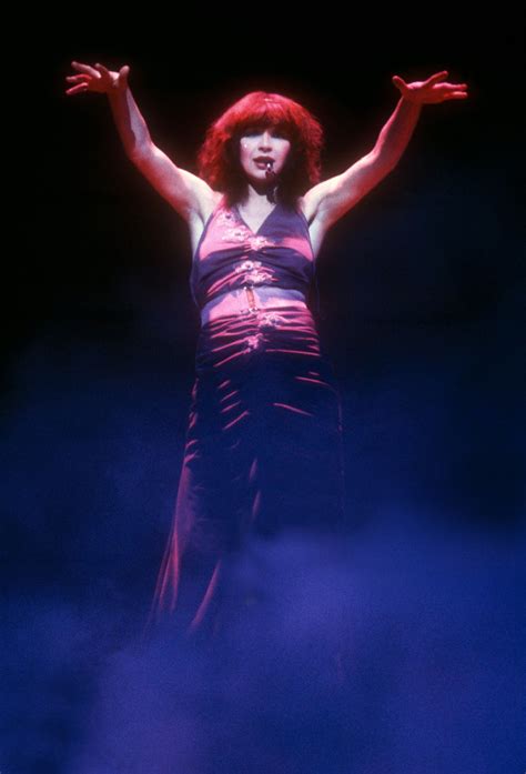 Belleeeeekate Bush Performing On Stage On ‘the Tour Of Life 1979