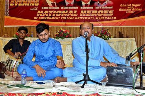 Renowned Singer Ghulam Abbas Singing A National Song On Stage During