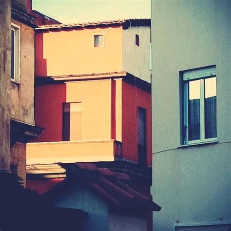 Premium Photo Sunlight Fallen On Wall Of House