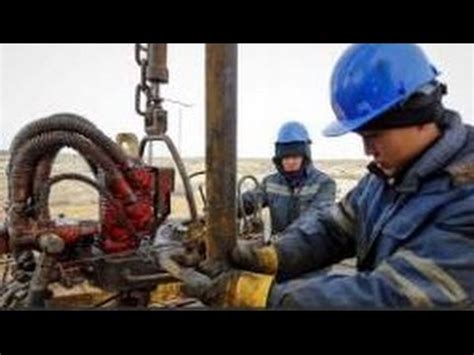 Как добывают нефть в России. Документальный фильм - YouTube