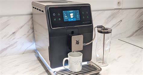 Le test de la cafetière automatique avec broyeur WMF Perfection 860L a