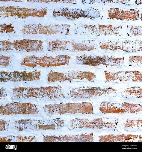 White paint on the brick wall for background and texture Stock Photo ...