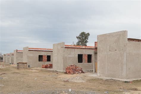 En Pehuaj Y Carlos Casares Avanza La Construcci N De Viviendas