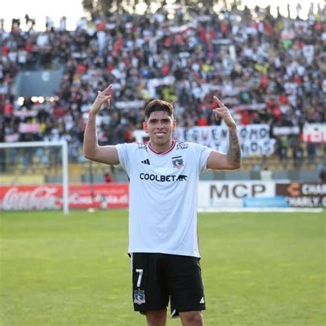 Vasco Anuncia Venda De Parte Dos Direitos De Palacios Ao Colo Colo Do