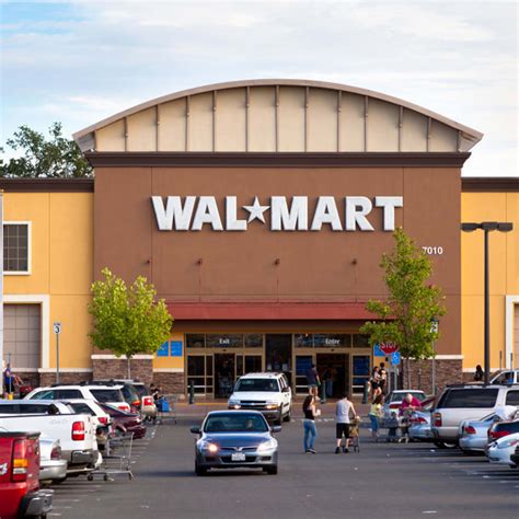 Ilona Mahers Bikini Photos Have Fans In A Frenzy Good God Almighty