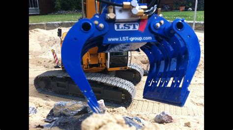 Rc Excavator Preparing A Slope Youtube