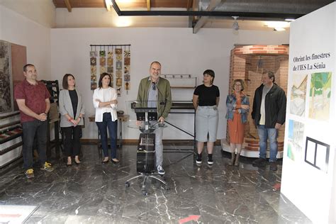 El Alumnado Del Ies La S Nia Inaugura En El Museo De La Rajoleria Una