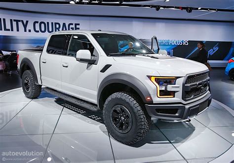 Ford F Raptor Gets A Supercrew Version In Detroit Looks Awesome