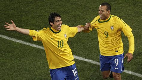 Brazil great Kaka retiring from soccer at age 35