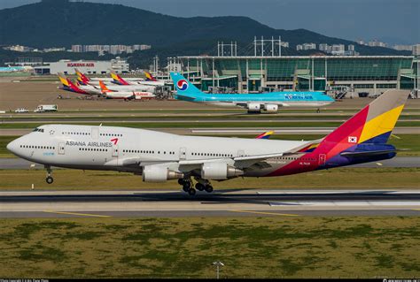 Hl Asiana Airlines Boeing E Photo By H Bin Plane Photo Id