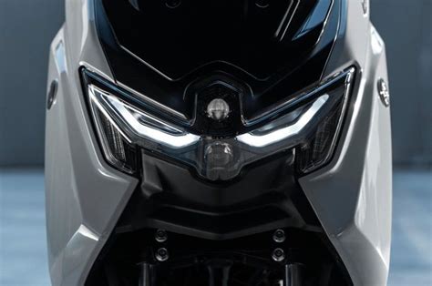 Yamaha Nmax Muncul Lawan Honda Pcx Yang Baru Rilis Harganya Bisa