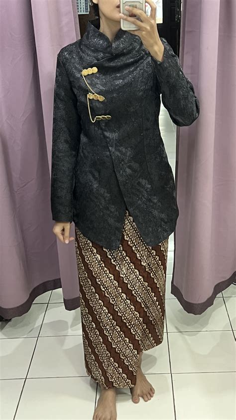 Pin Oleh Endah Palupi Di Kebaya Janggan Gaya Busana Model Pakaian