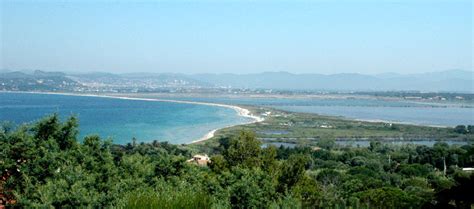 La Presqu Le De Giens Le Tombolo Et Ses Plages Hy Res Frequence