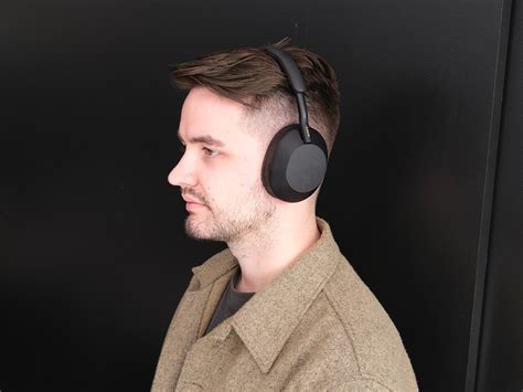 Sony WH-1000XM5 Review: A Year With the Noise Cancelling King | Man of Many