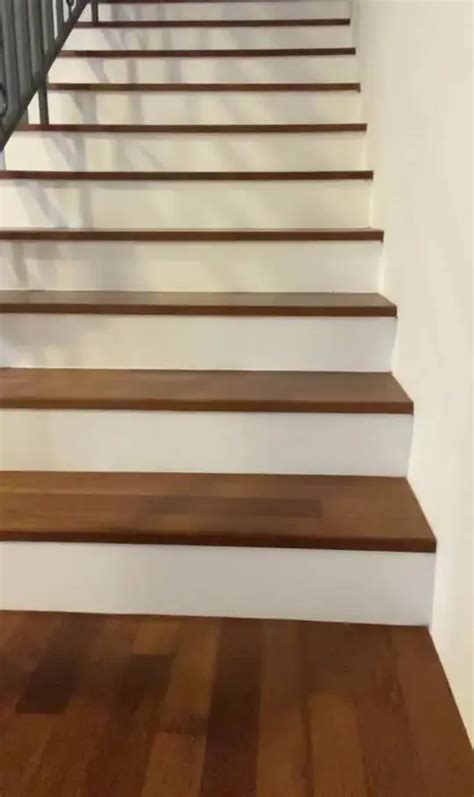 I Hope My Neighbors Dont See Me When Im Walking Around At Home Naked Scrolller