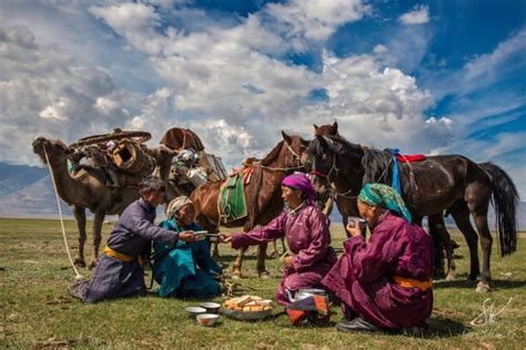 Nomadic Culture In Mongolia Balancing Tradition And Modernity Mongolianz