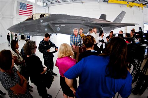 Hagel Talks With F 35 Pilots Maintainers At Eglin Afb Us Department Of Defense Defense