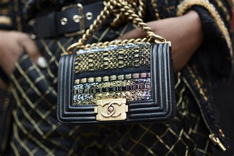 Chanel F/W 2016/17 handbags collectionFashionela