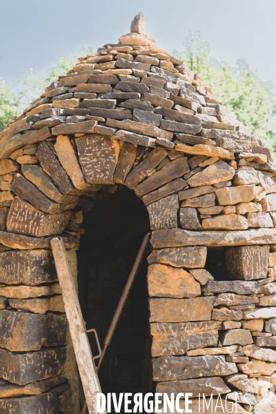 Guedelon La Construction D Un Chateau Fort Par Marif DERUFFI