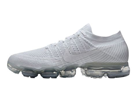 Nike Air Vapormax Triple White Dec Kicksonfire