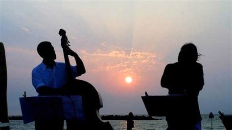 Musica All Alba Torna La Rassegna Al Sorgere Del Sole Sulle Spiagge