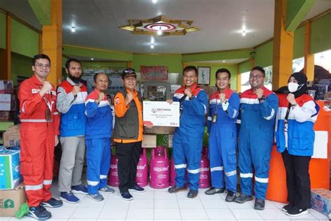 Pertamina Salurkan Bantuan Korban Banjir Kalibaru Banyuwangi Antara