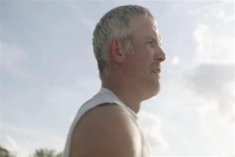 Brett Favre In Buffalo Wild Wings Super Bowl Ad