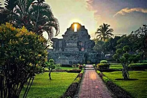 Candi Jago Di Malang Dibangun Kertanagara Untuk Raja Singhasari