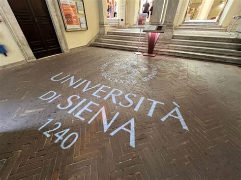 L Universit Di Siena Scivola Nella Classifica Qs Sui Migliori Atenei