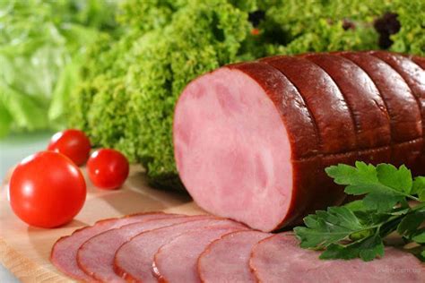 Ветчина — какое это мясо и 3 лучших товара с натуральным составом