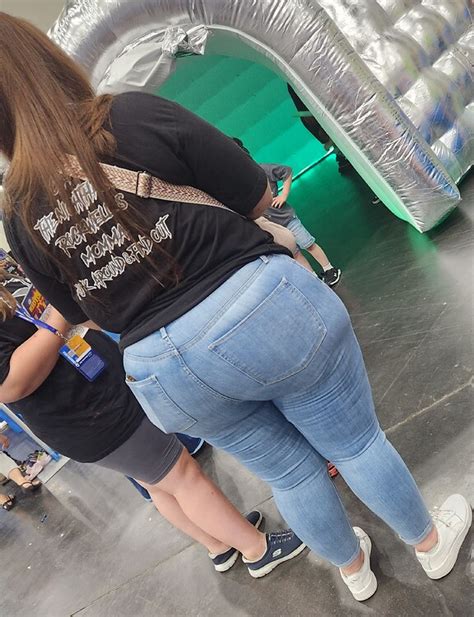 Out In The Wild Biggest Phattest Ass Iv Seen On A Bbw Tight