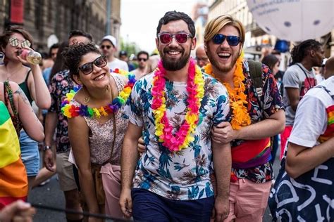El Arco Ris Que Te Convierte En Gay Y Otras Historias Asombrosas Homofobia Y Transfobia En