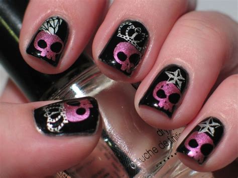 20 Skull Nail Designs To Rock The Season Pretty Designs