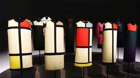 Yves Saint Laurent Ses Rencontres Avec Lart De Piet Mondrian à