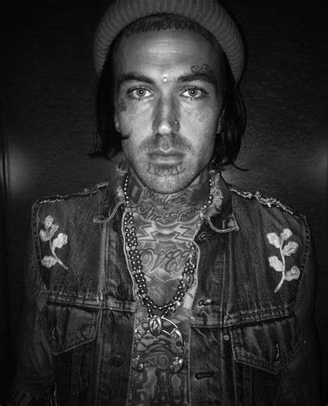 Pin By Renee Wilker On So Damn Yummy Yelawolf Instagram Photo Photo