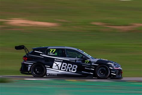 Raphael Reis E Lucas Foresti Largam Da Primeira Fila Em Interlagos Para