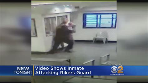 Inmate, Guard Fight At Rikers Island - YouTube