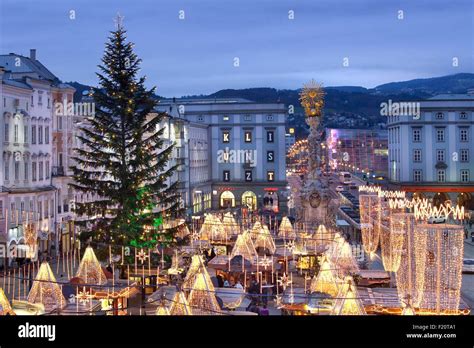 Austria Upper Austria Linz Hauptplatz Christmas Market At Dusk Stock