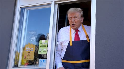 ‘brilliant Campaign Move Donald Trump Works The Fry Station At