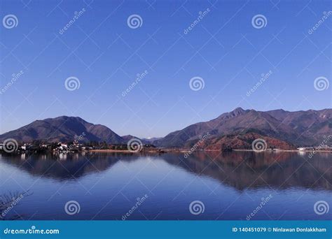 Lake Kawaguchi in autumn stock image. Image of autumn - 140451079