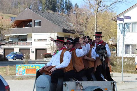 Winterspüren Bilder vom Narrenbaumstellen in Winterspüren und dem