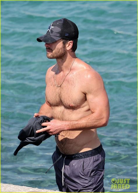 Photo Glen Powell Shirtless Mykonos Photo Just Jared