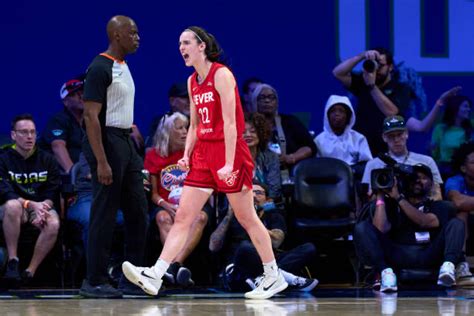 Caitlin Clark Breaks Wnba Single Game Assists Record In Her Rookie