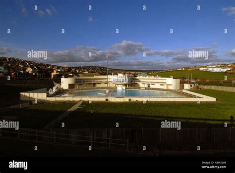 The art-deco Saltdean Lido in East Sussex Stock Photo - Alamy