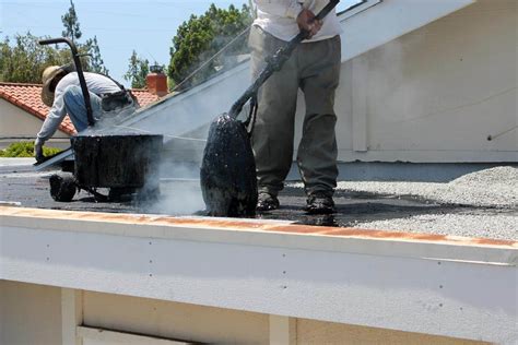 Does Tar Stop Roof Leaks