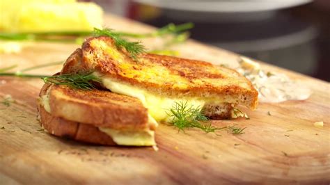 How To Make The Ultimate Cheese Toastie Youtube