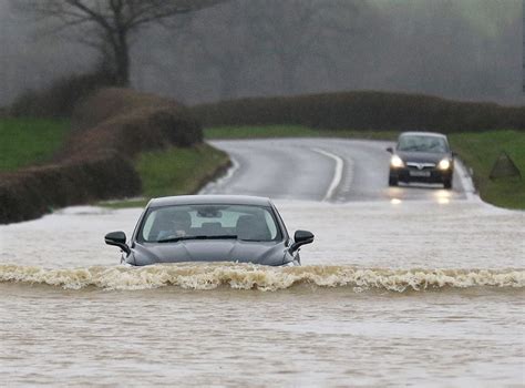 Driving Through Flood Water What You Need To Know Gwyndaf Evans Dolgellau Gwynedd