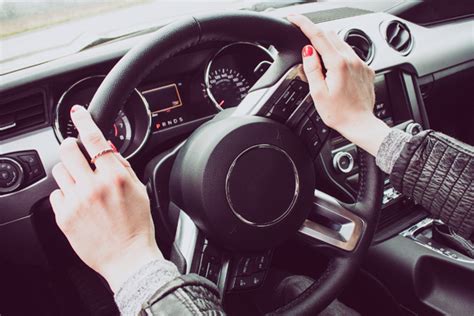 Puedes Conducir Un Coche Sin Estar Asegurado Y Un Menor De 25