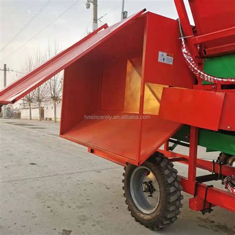 Tractor Pto Driven Power Peanut Picking Machinery Groundnut Picker